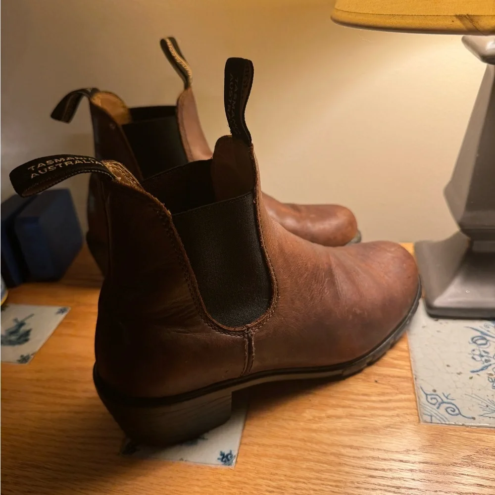 Blundstone Women's Boots - Picture 1 of 9